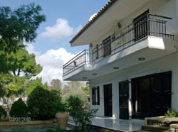 villa to rent near Athens Greece